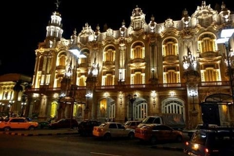 Havanna Grand Theater bei Nacht