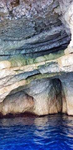 In den Blauen Grotten von Zakynthos