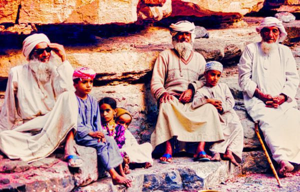 Familie in der Nähe des Jebel Shams