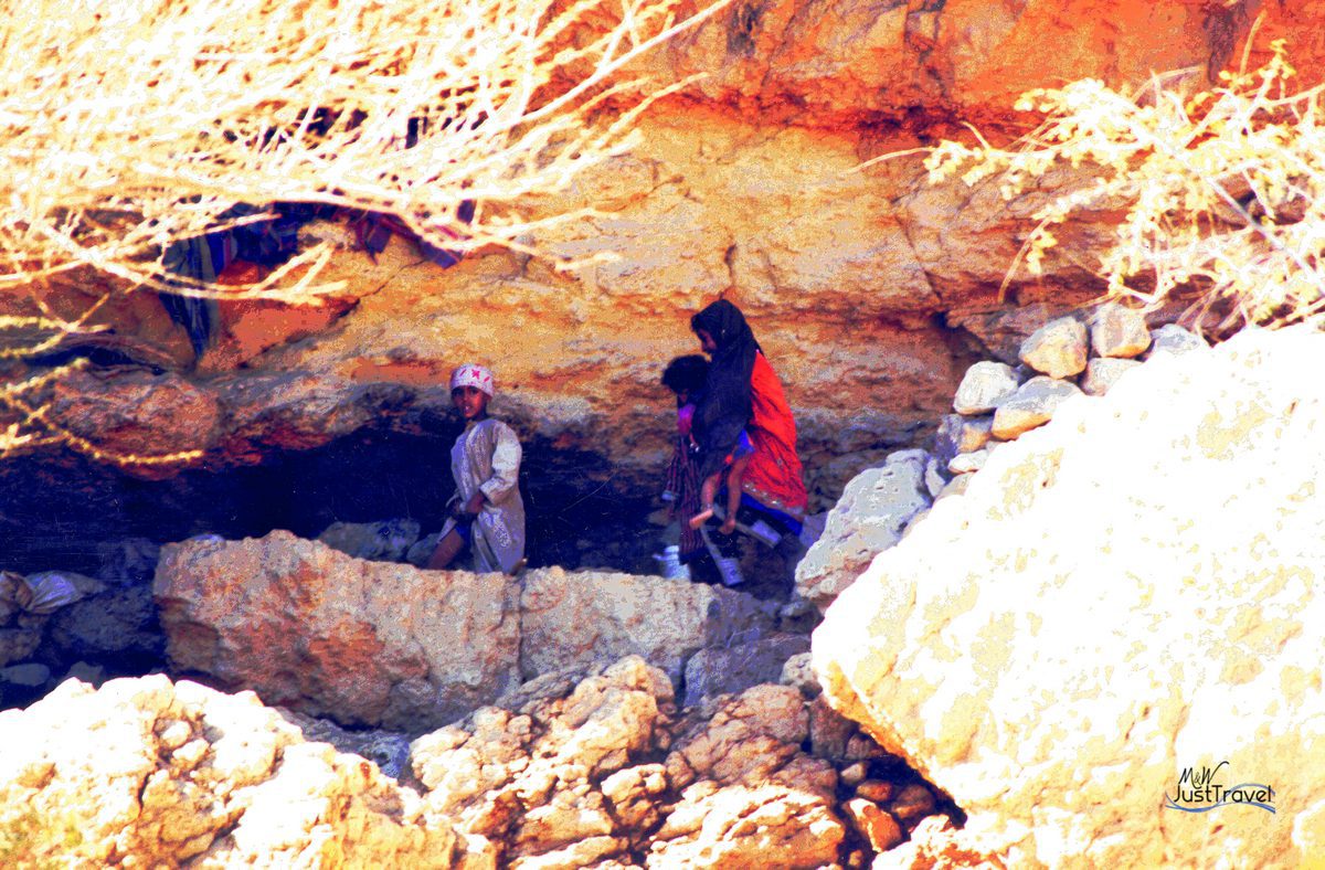 Umq - Familie in einer Höhle