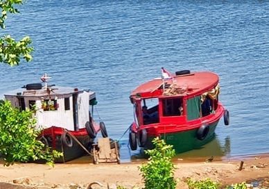 Boote am Rio Paraguay und an der Costanera