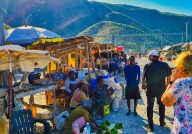 Erkunden des Marktes an der Grenze zu Haiti